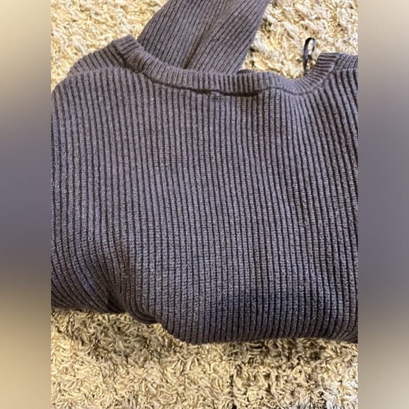 Harlow size medium crop top - Picture 4 of 5